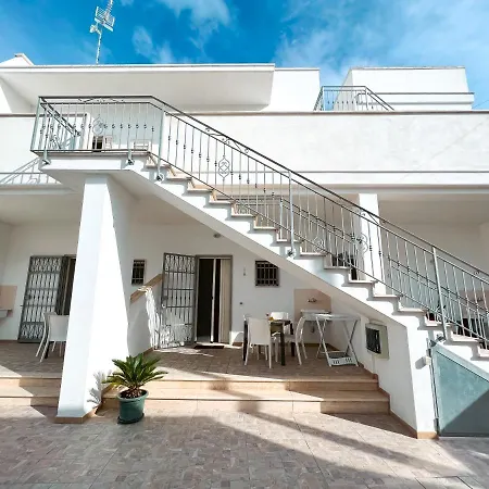 Casa Dell'abate بيت للعطل